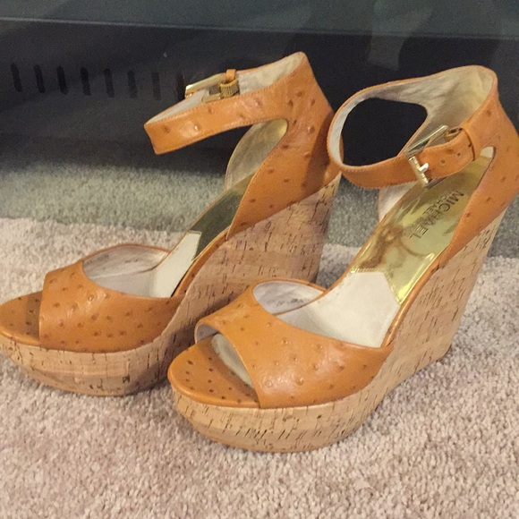 Michael Kors wedges - Picture 3 of 6